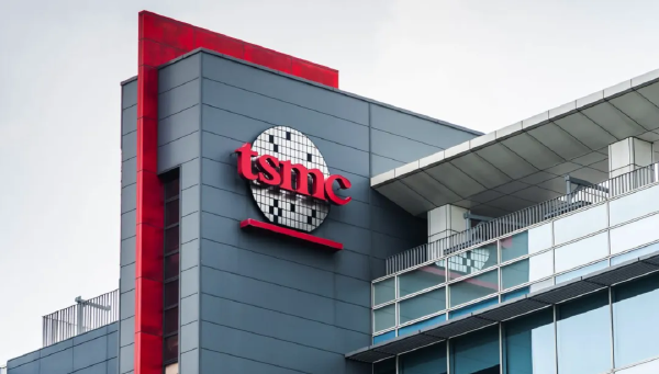 TSMC US Factories Flooded With Orders as Intel Faces Uphill Battle